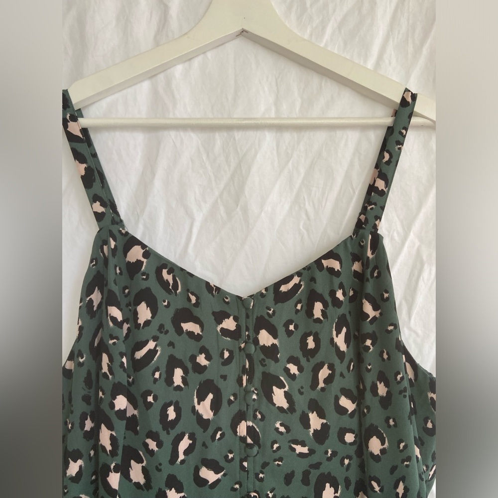 Torrid Georgette Button-Front Cami Size 2 / 2x - image 8